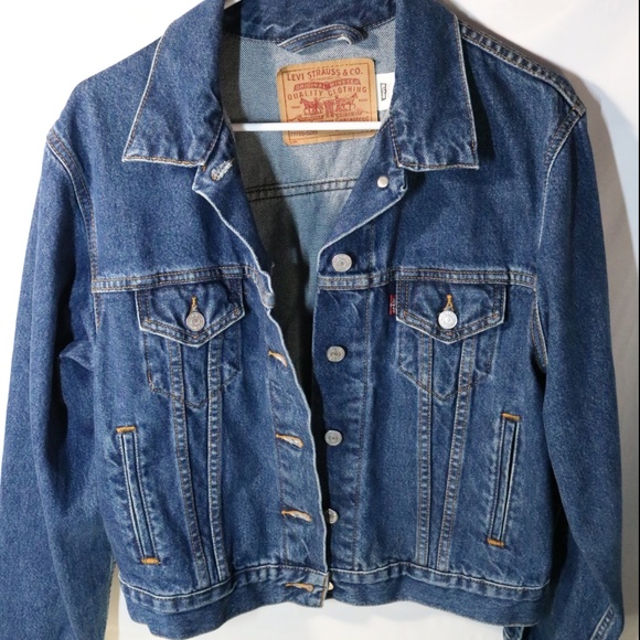 Levi's Jackets & Blazers - Levi’s Trucker Denim Blue Jean Jacket M